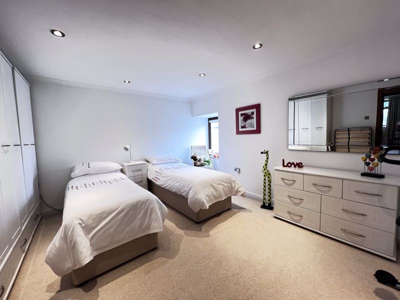 Bedroom- click for photo gallery